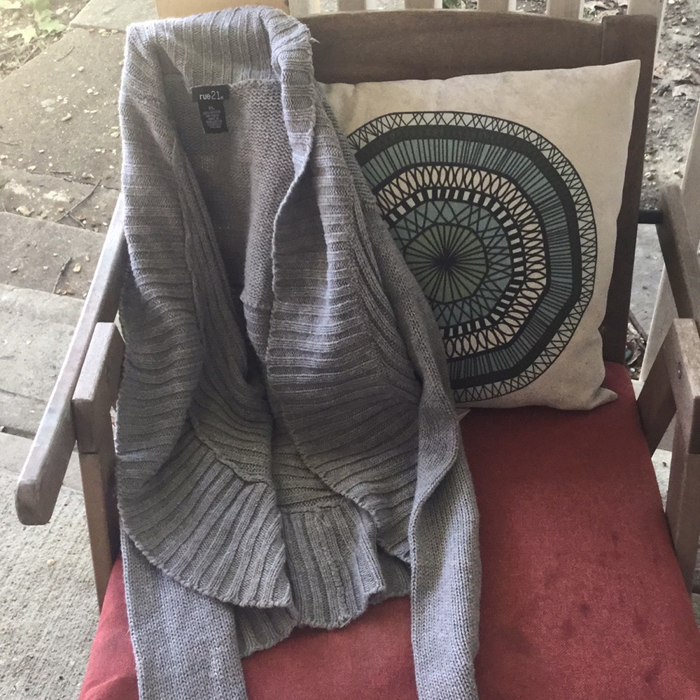 Sweater - Picture 2 of 4